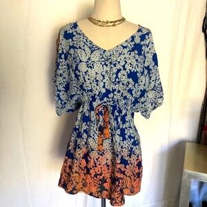 Cabi short sleeve blue and salmon floral top drawstring tie waist v-neck size S